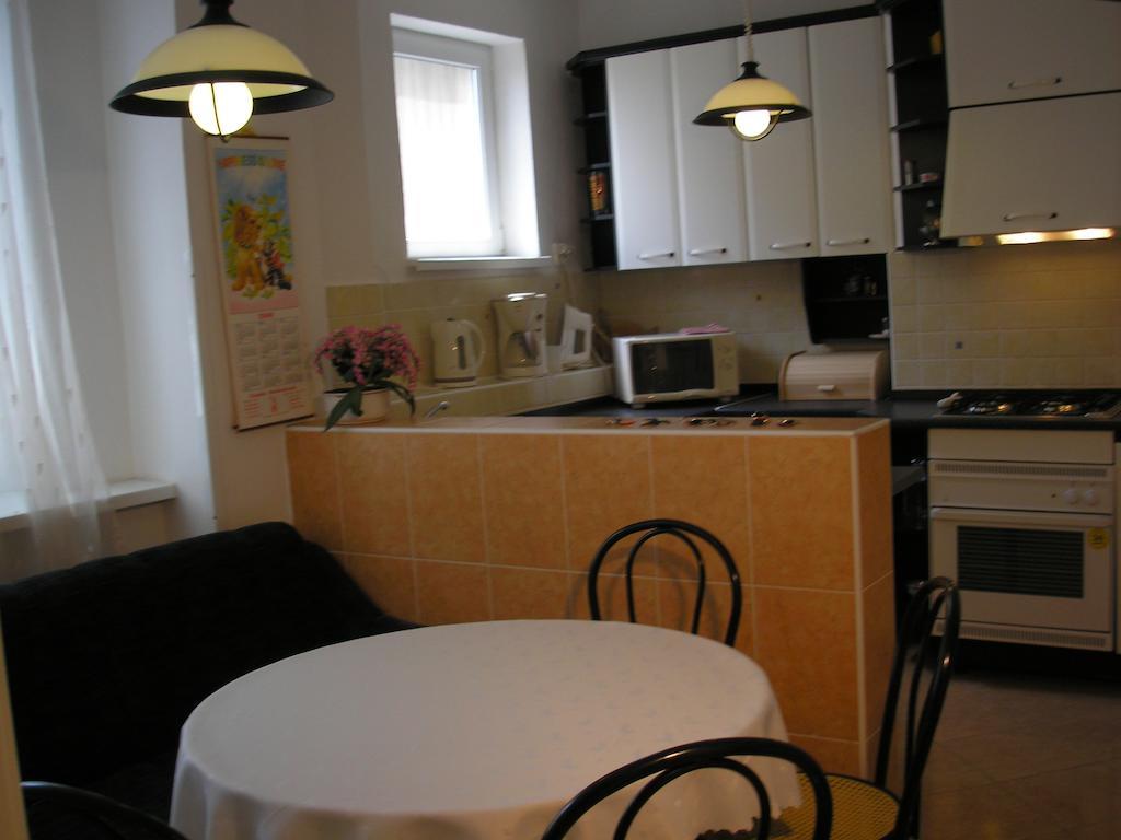 Apartment Accommodation Up To 17 Братислава Екстериор снимка